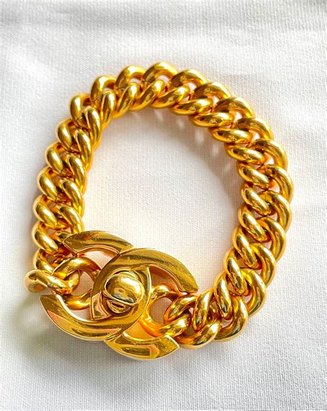 bracciale in oro con orologio bracciale oro chanel|Bracciali CHANEL da Donna .